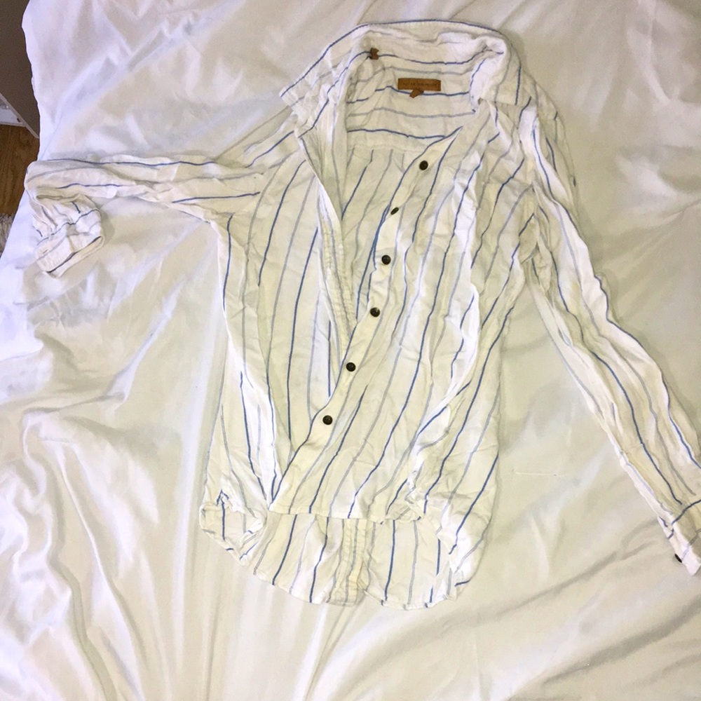 Jachs Girlfriend Button Up blouse, white and blue stripes cute